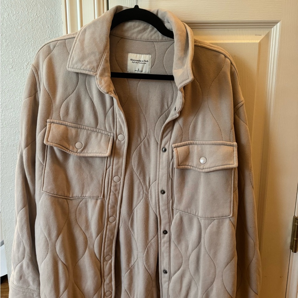 Women's Quilted Jacket - Beige - Picture 3 of 5